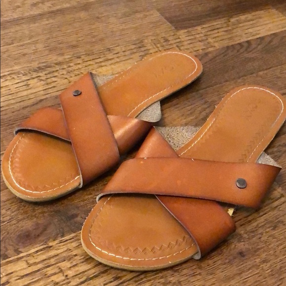 roxy leather sandals